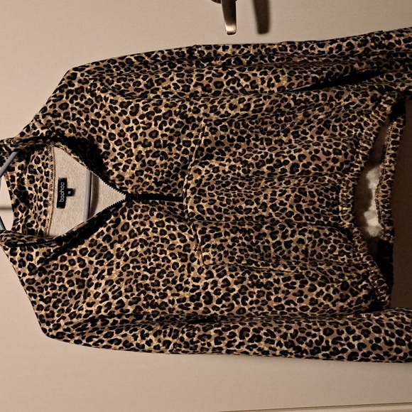 Pullover sweater shirt with zipper - Picture 1 of 2